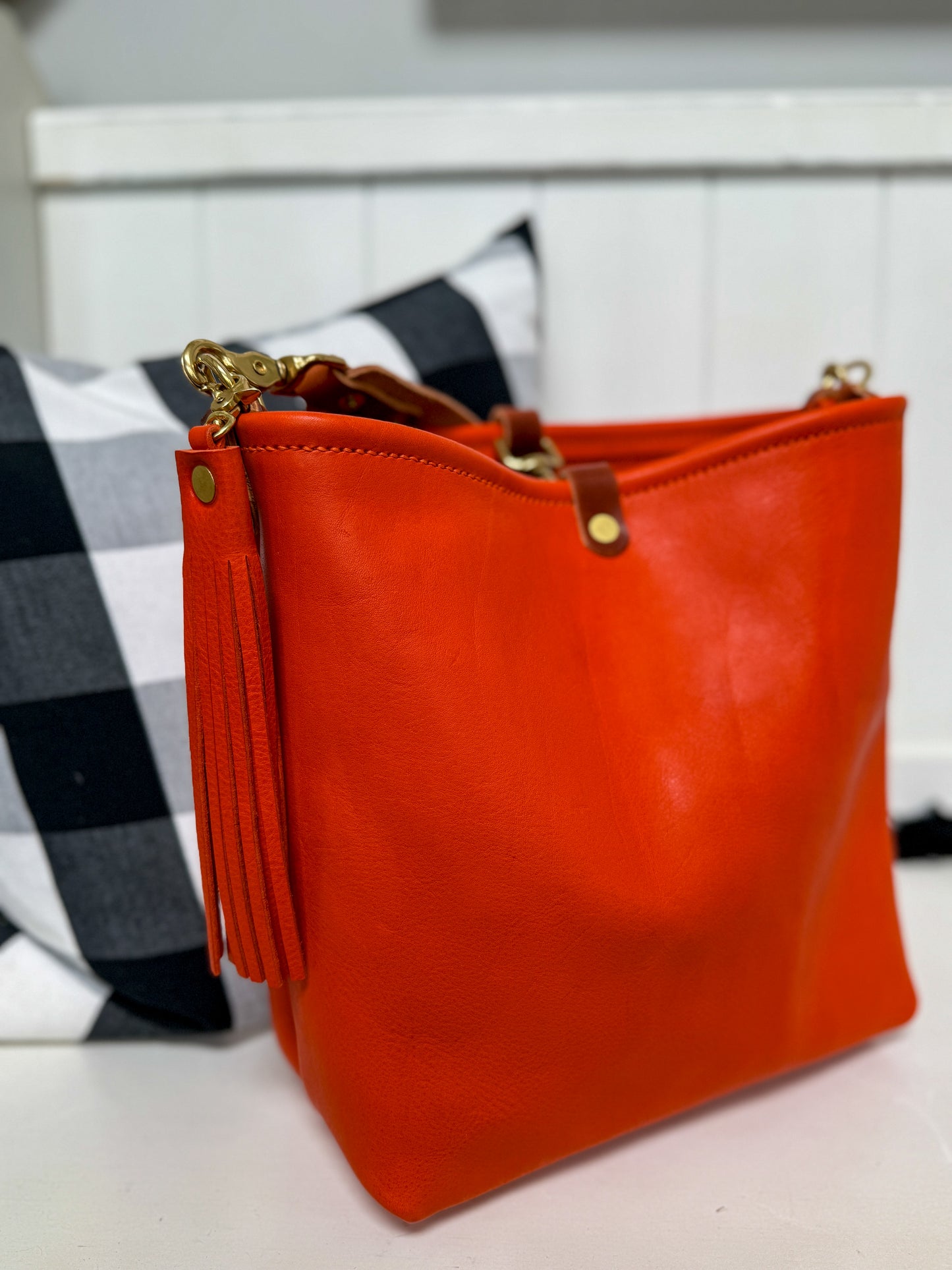 Hobo Bucket in Mandarin Vachetta