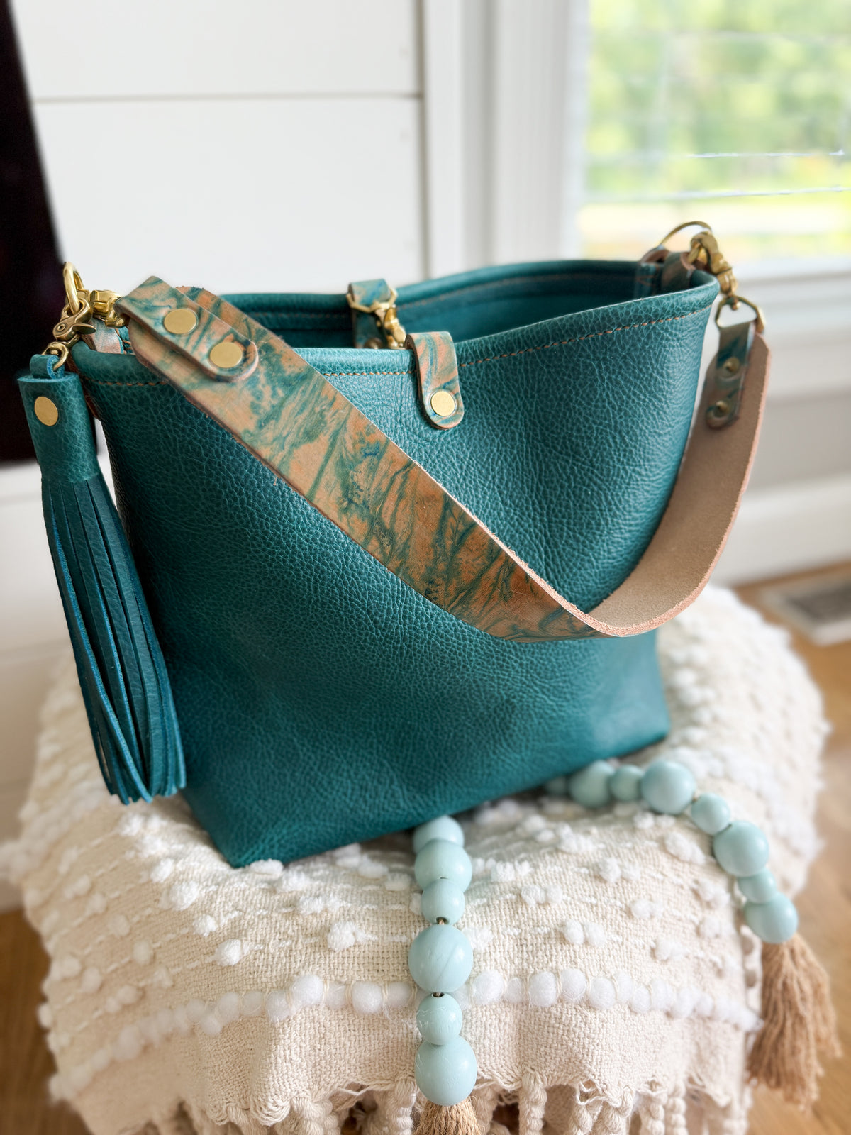 Hobo Bucket in Blue Moon Bison w/Candy Strap