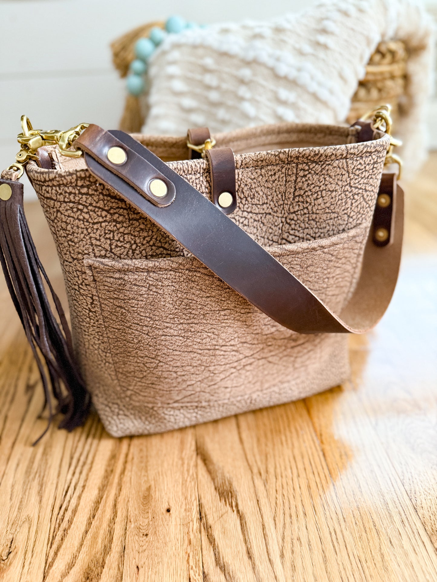 Bennett “shorty” Bucket in Full Grain Riverstone Bison