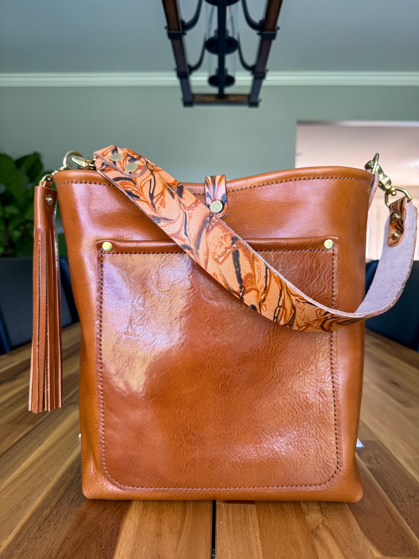 Bennett Bucket in Miel Cuoio Italian Leather w/Candy Strap