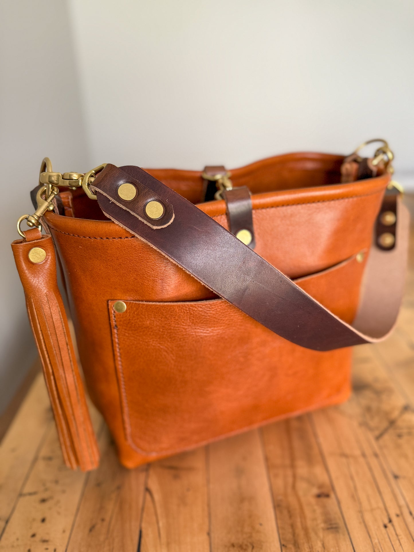 Bennett “shorty” Bucket in Montana Veg-Tan