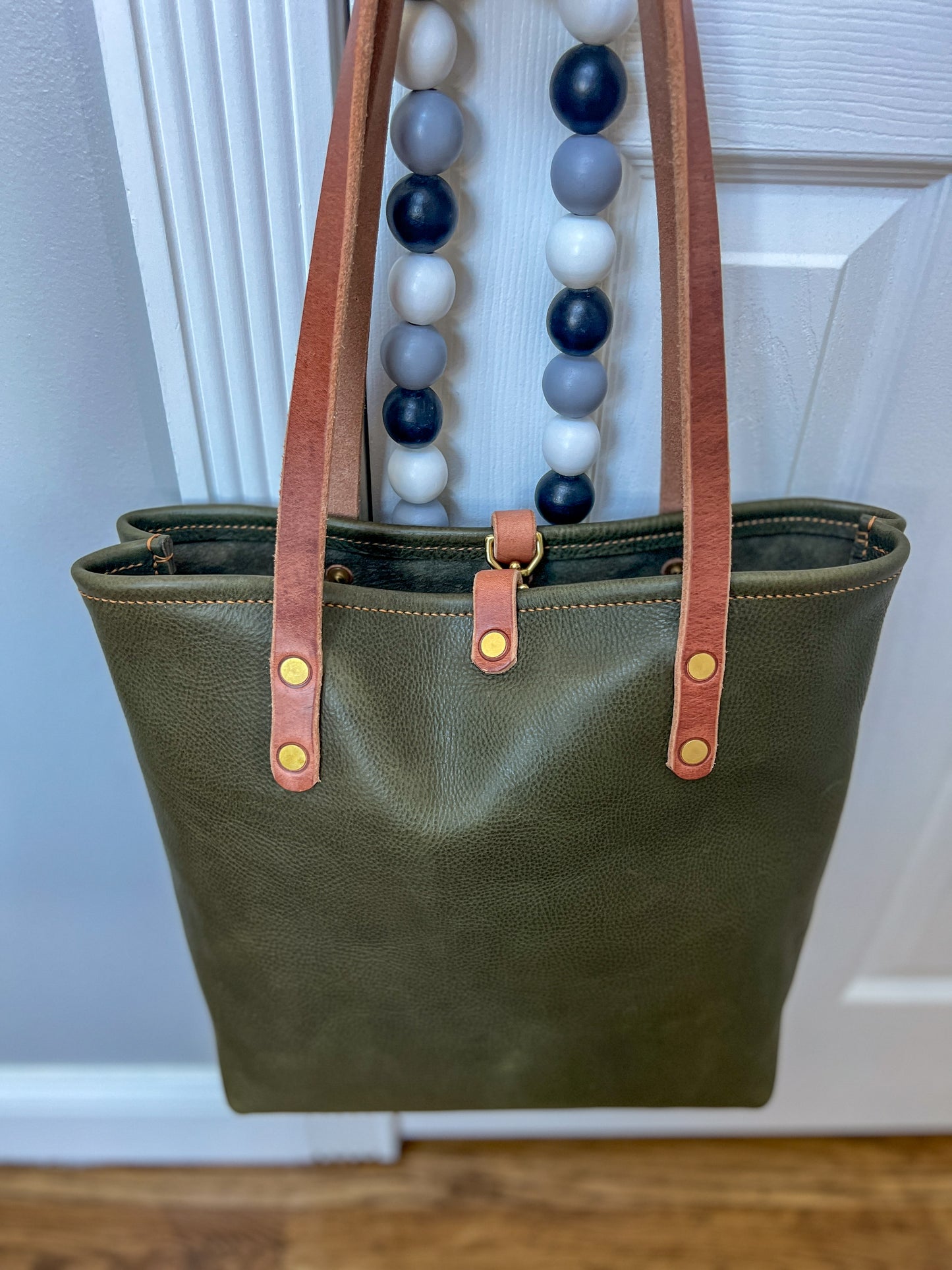 Classic Tote in Olive Italian Vachetta