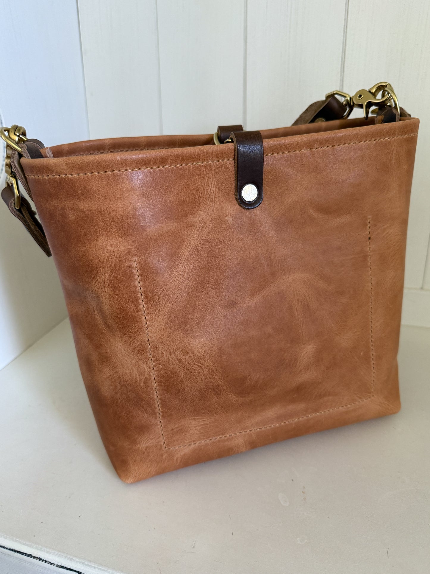 Bennett “shorty” Bucket in Natural Derby Horween
