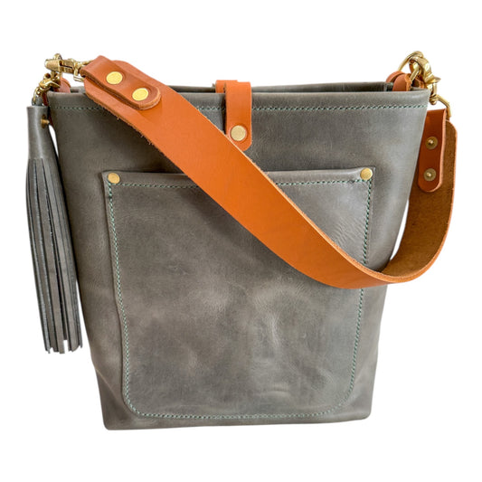 Bennett Bucket in Horween Derby Seagrass