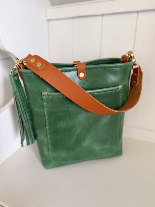 Bennett Bucket in Shamrock Green Full Grain Leather