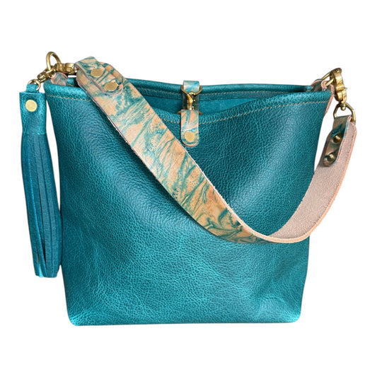 Hobo Bucket in Blue Moon Bison w/Candy Strap