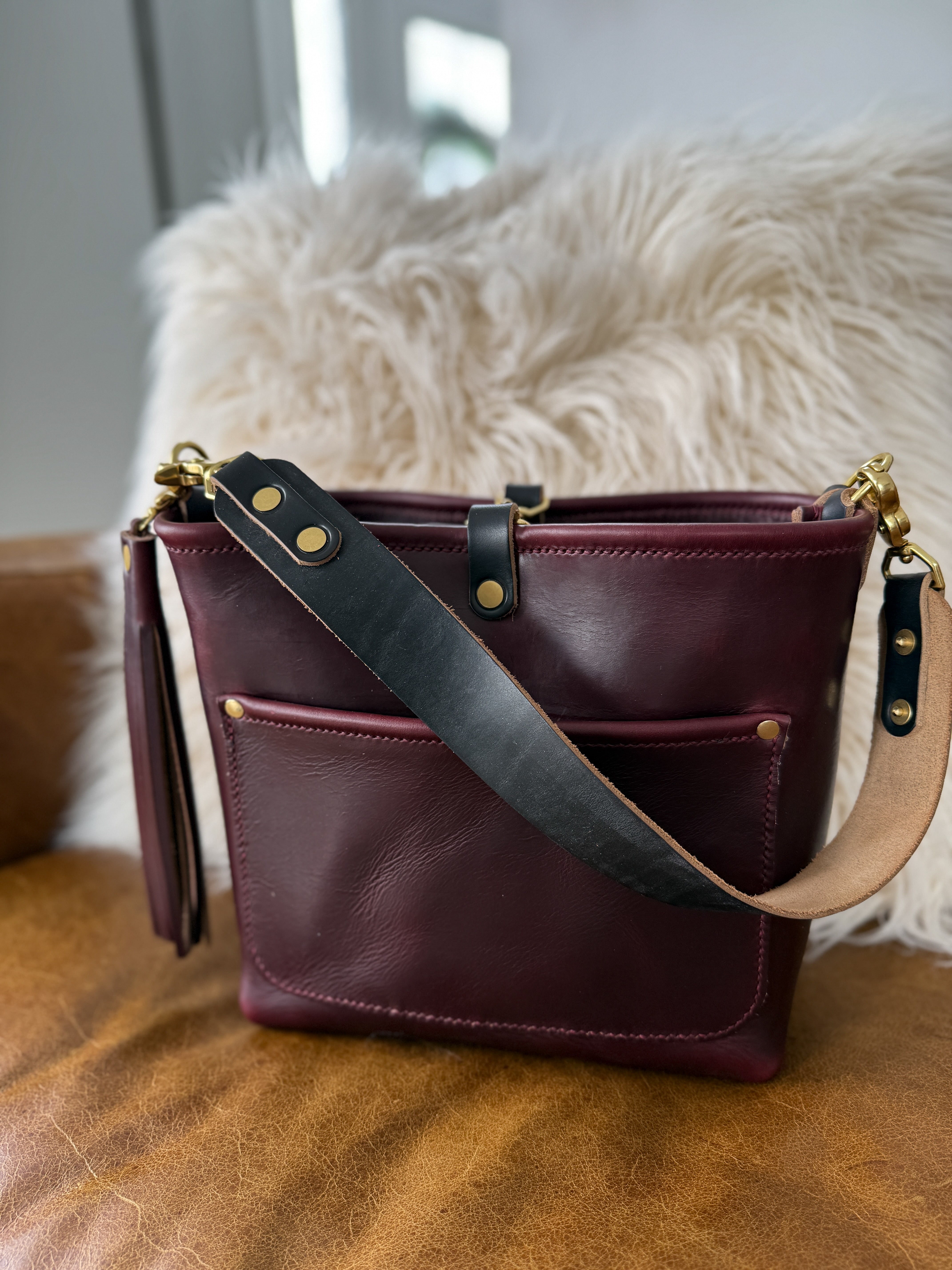 Bennett “shorty” Bucket in Horween Black Cherry Chromexcel – Lamb