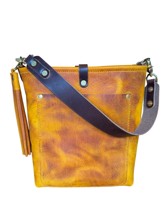 Bennett Bucket in Yellowstone Italian Vegetable Tan
