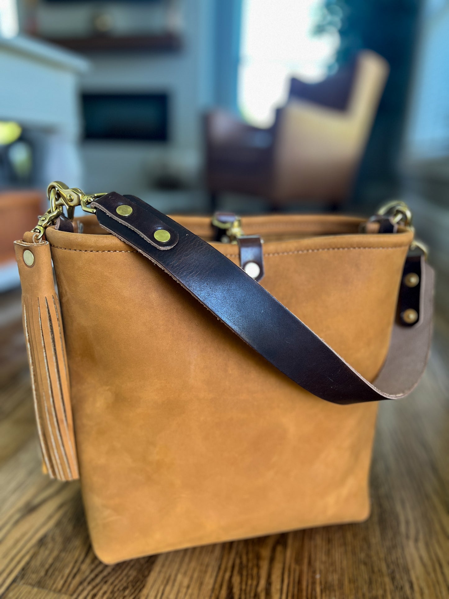 Hobo Bucket in Desert Sand Full Grain Leather