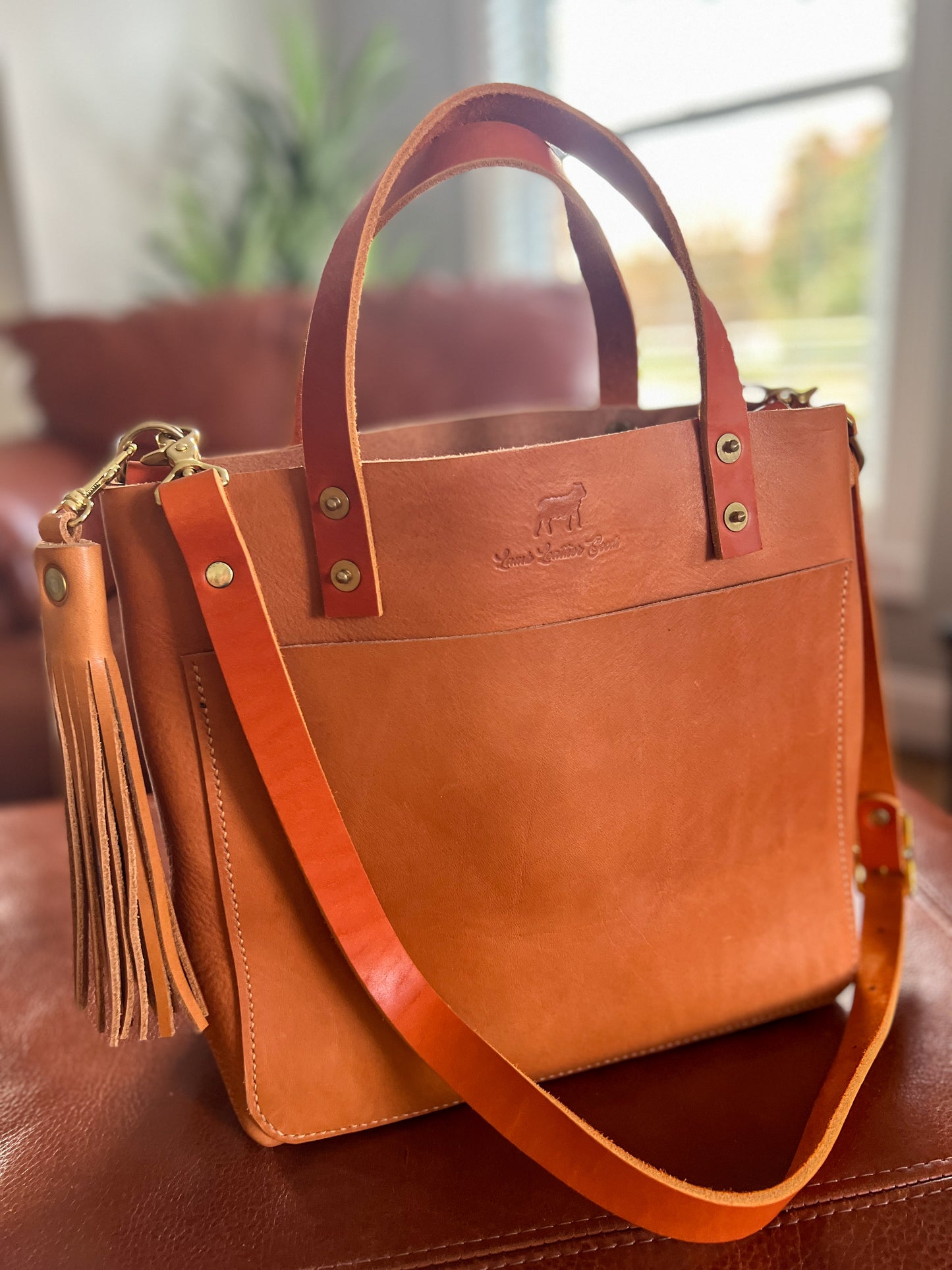 Medium Brookie Tote in Premium Saddle