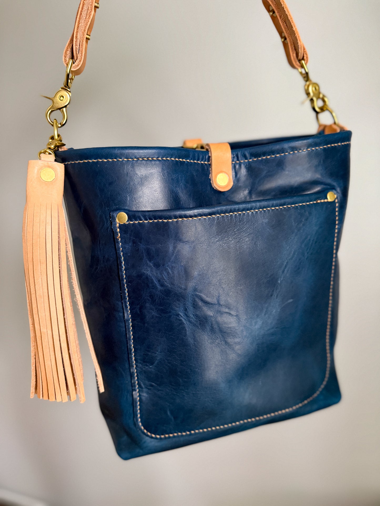 Bennett Bucket in Horween Cobalt Derby Veg Tan Leather