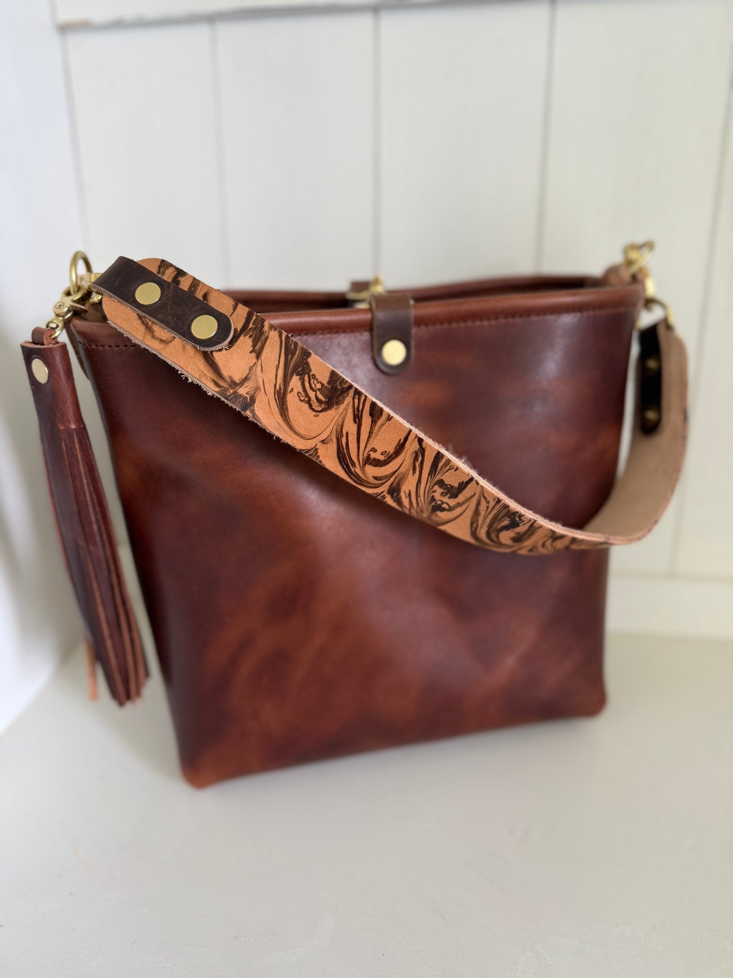 Hobo Bucket in Horween Brown Nut Dublin w/Candy Strap