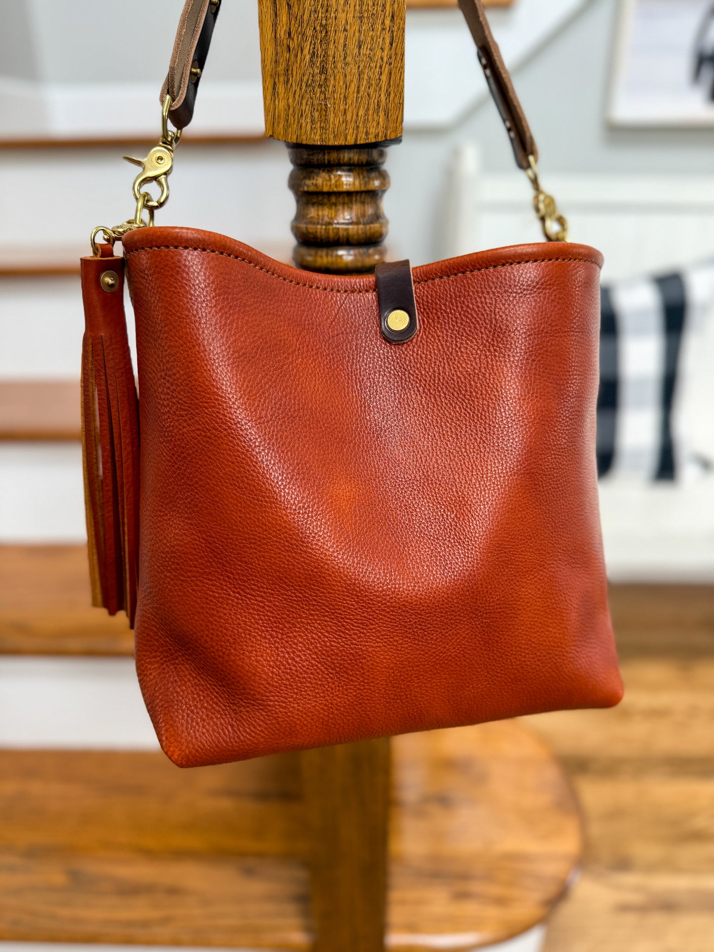 Hobo Bucket in Dark Ginger Vachetta