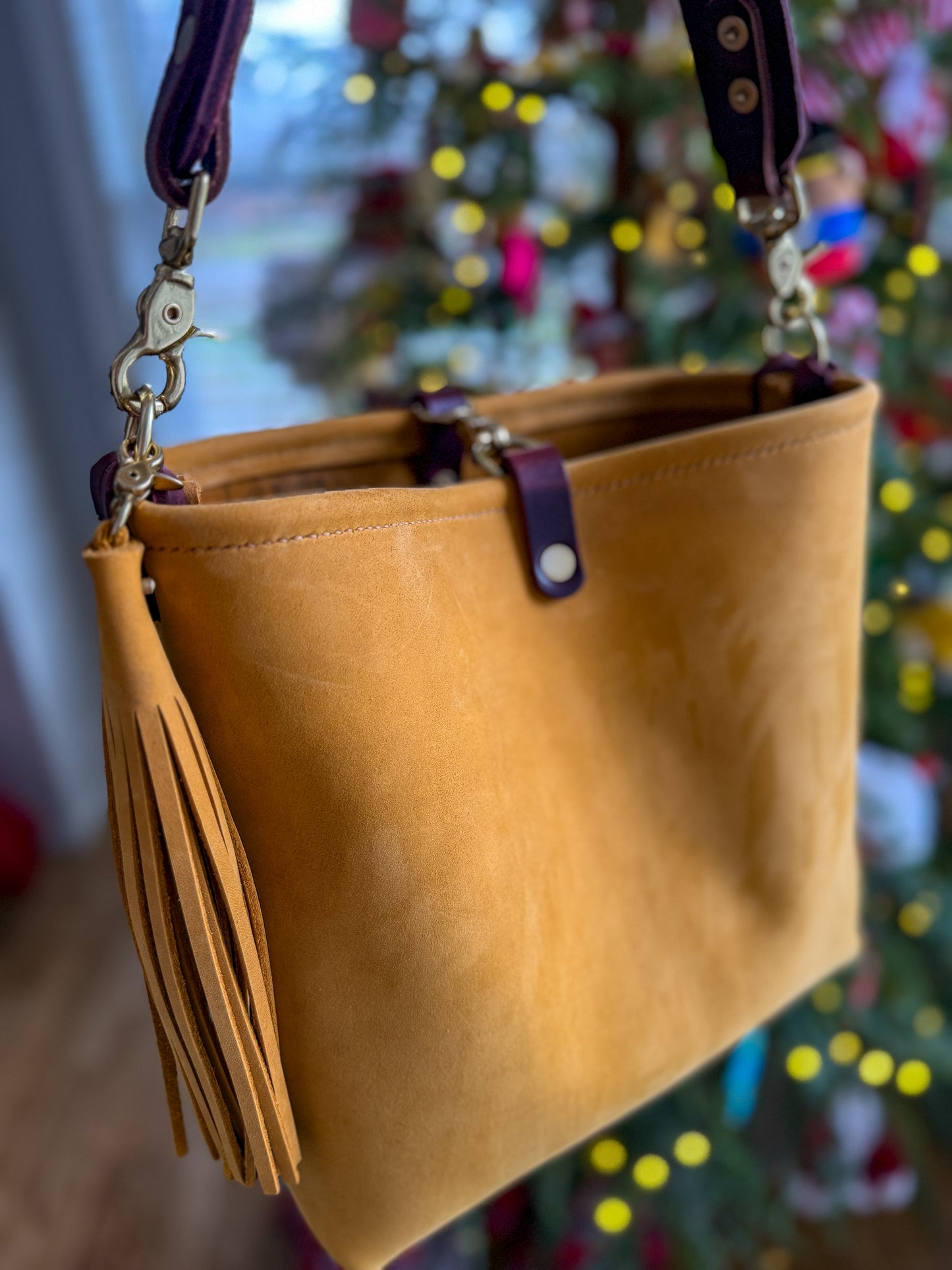 Hobo Bucket in Wheat Modesto Horween Leather