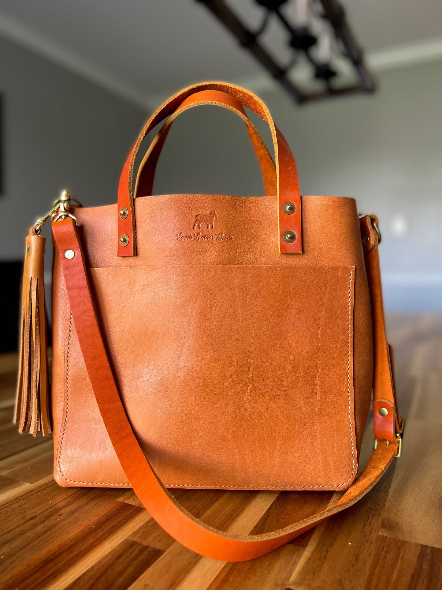 Medium Brookie Tote in Premium Saddle