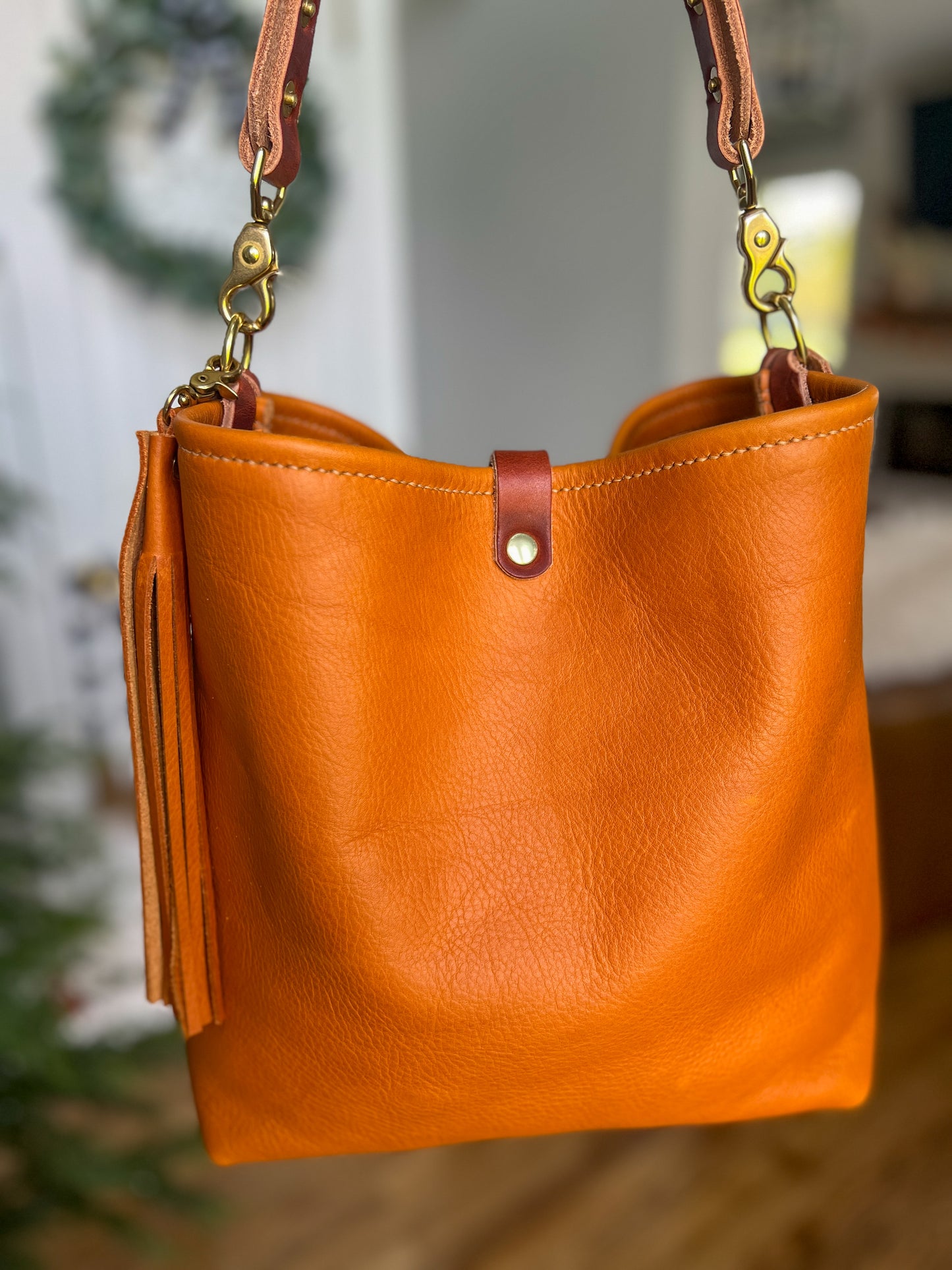 Hobo Bucket in Full Grain London Tan Veg Tan Leather