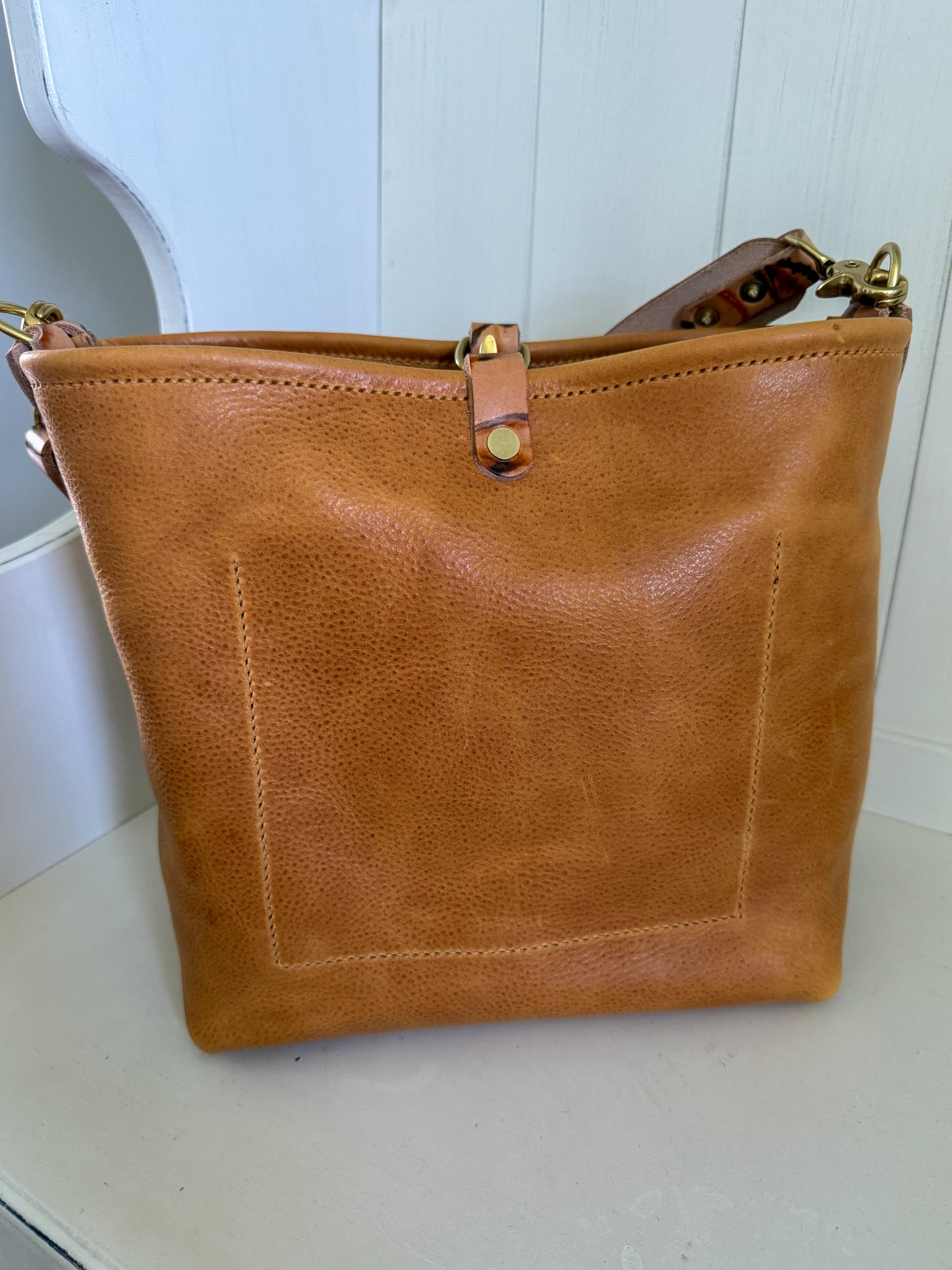 Hobo Bucket in Italian Honey Saffron Vegetable Tan w/Candy Strap