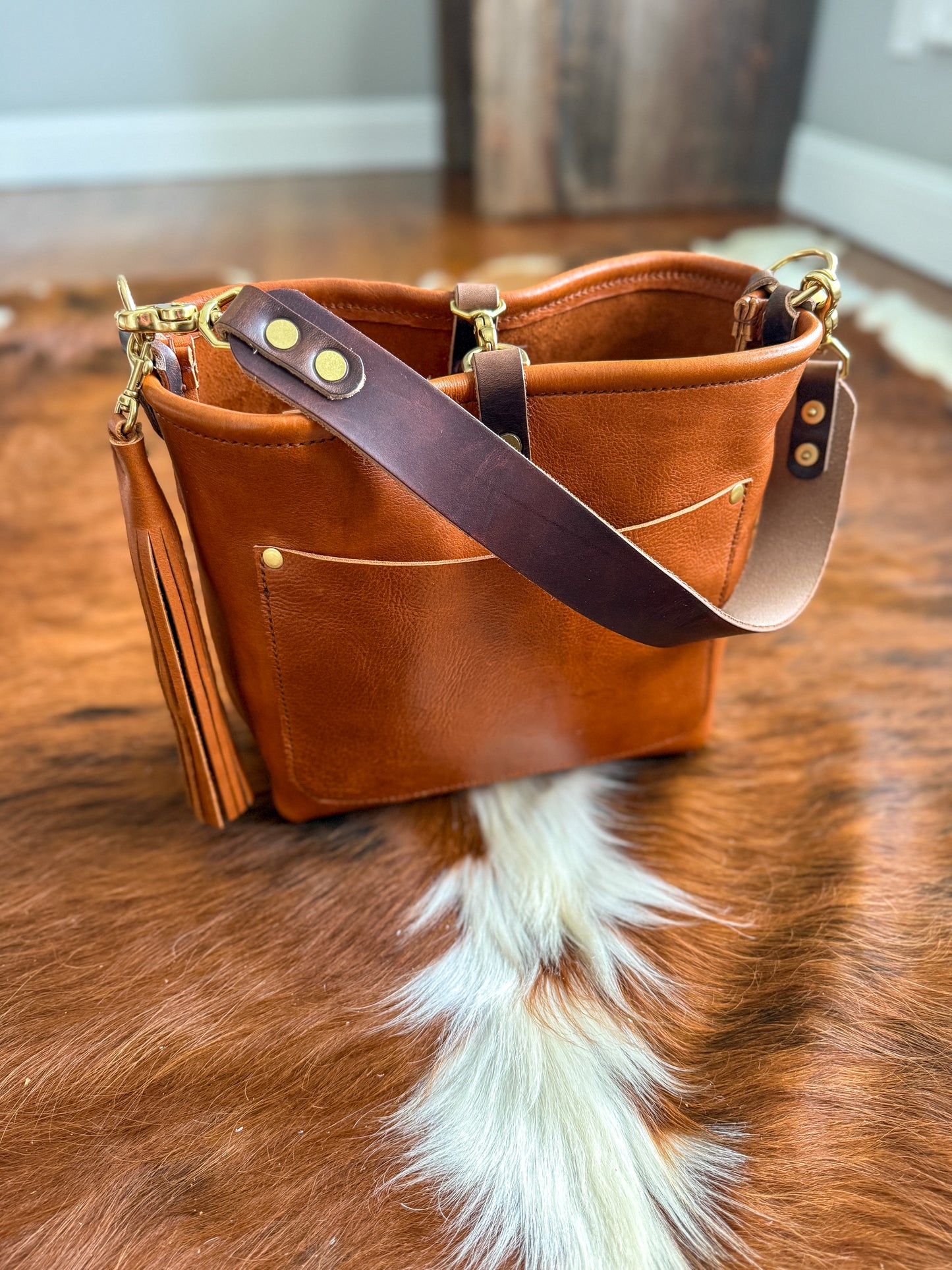 Bennett “shorty” Bucket in Montana Veg-Tan