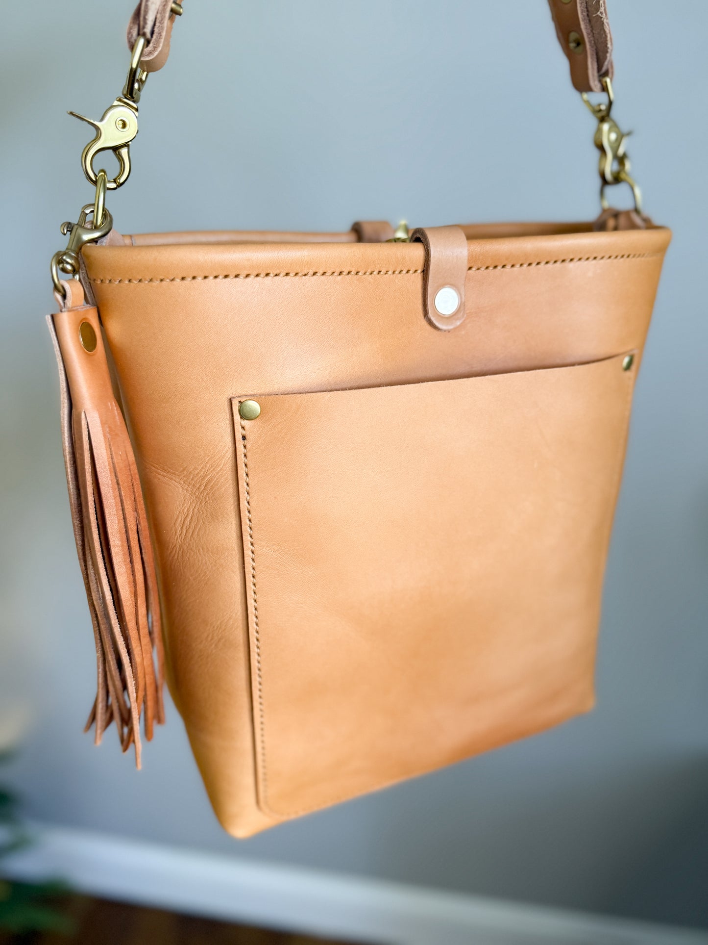 Bennett Bucket in Natural Vachetta (non-milled)