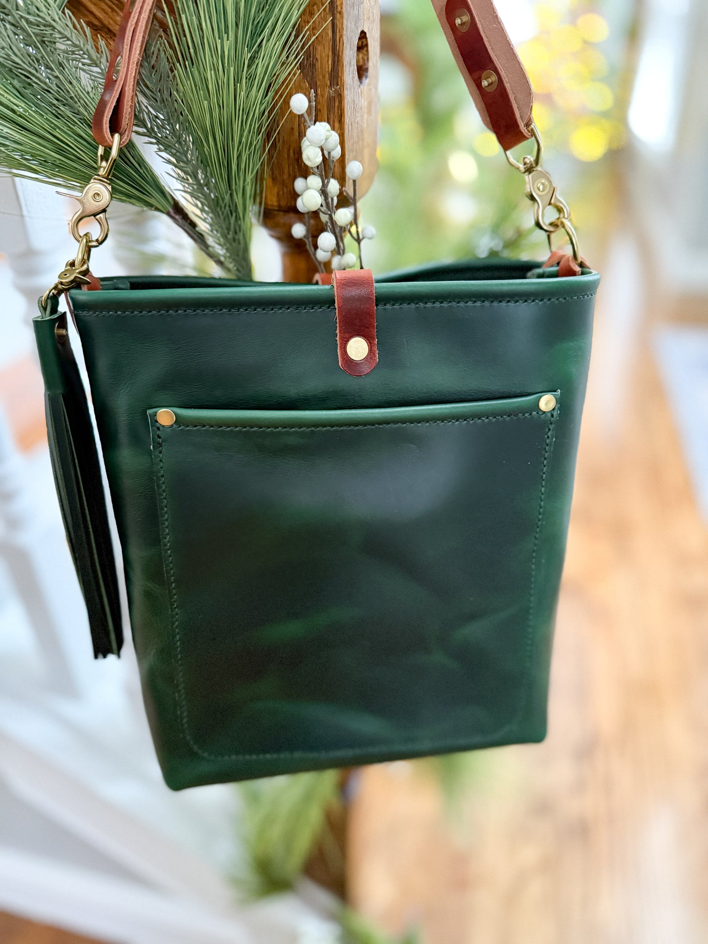 Bennett Bucket in Emerald Horween Puttman Leather