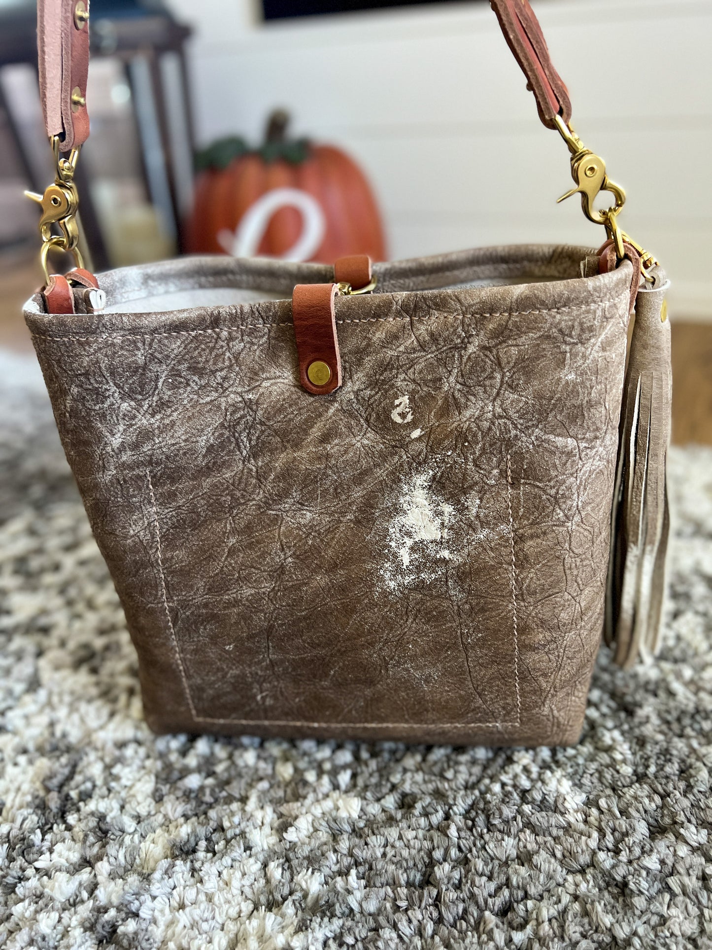 Bennett “shorty” Bucket in Vintage Cowhide