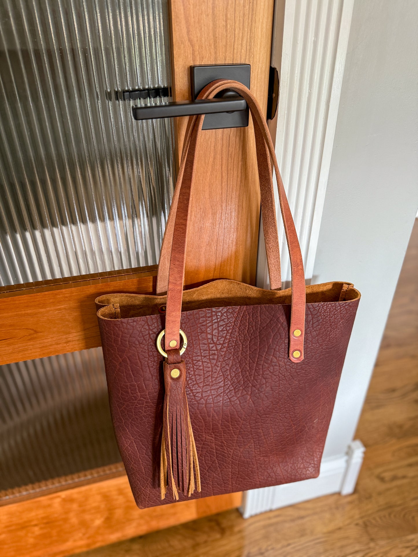 Classic Tote in Cherry Mahogany Full Grain Bison