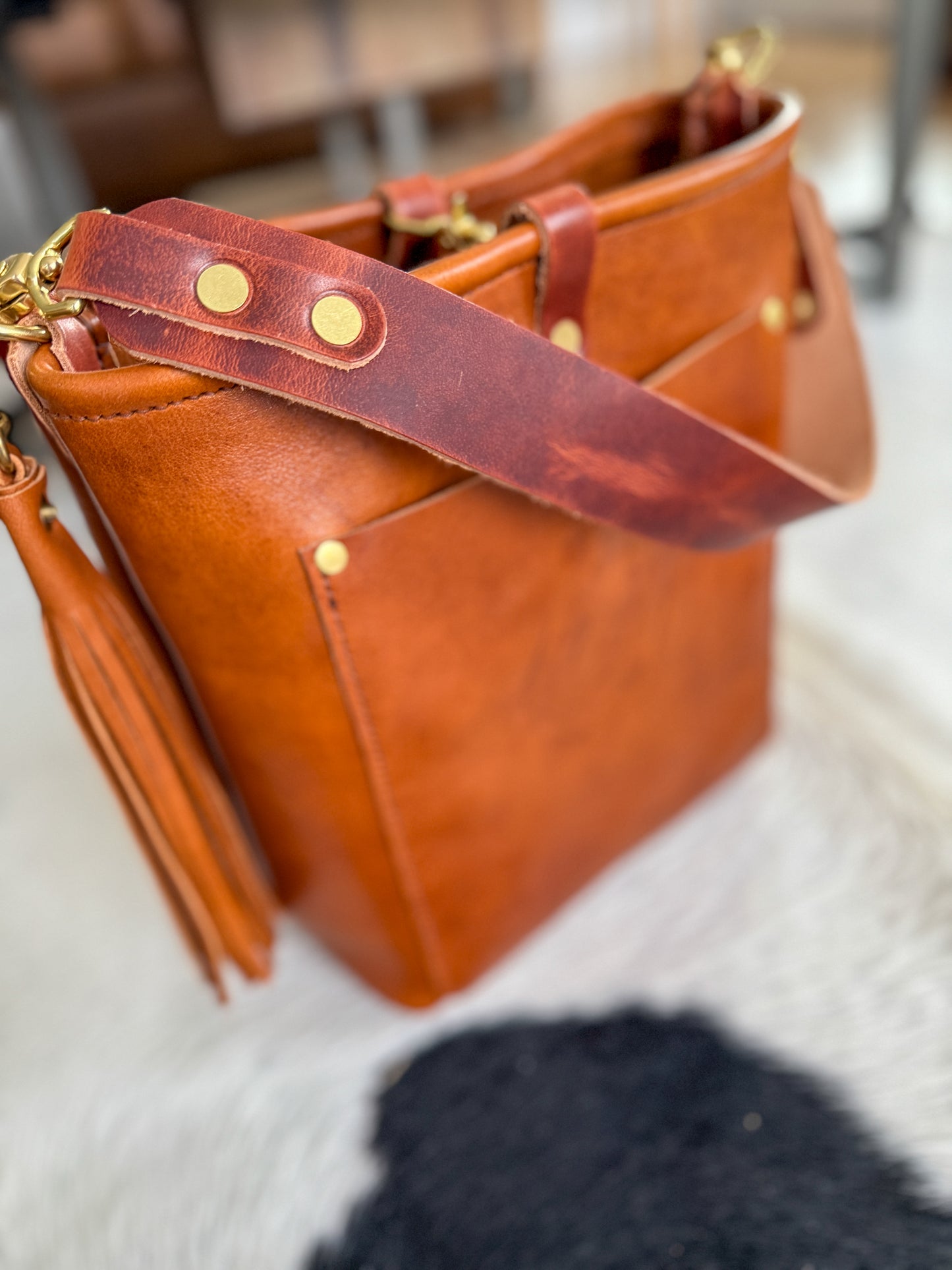 Bennett Bucket in Montana Vegetable Tan