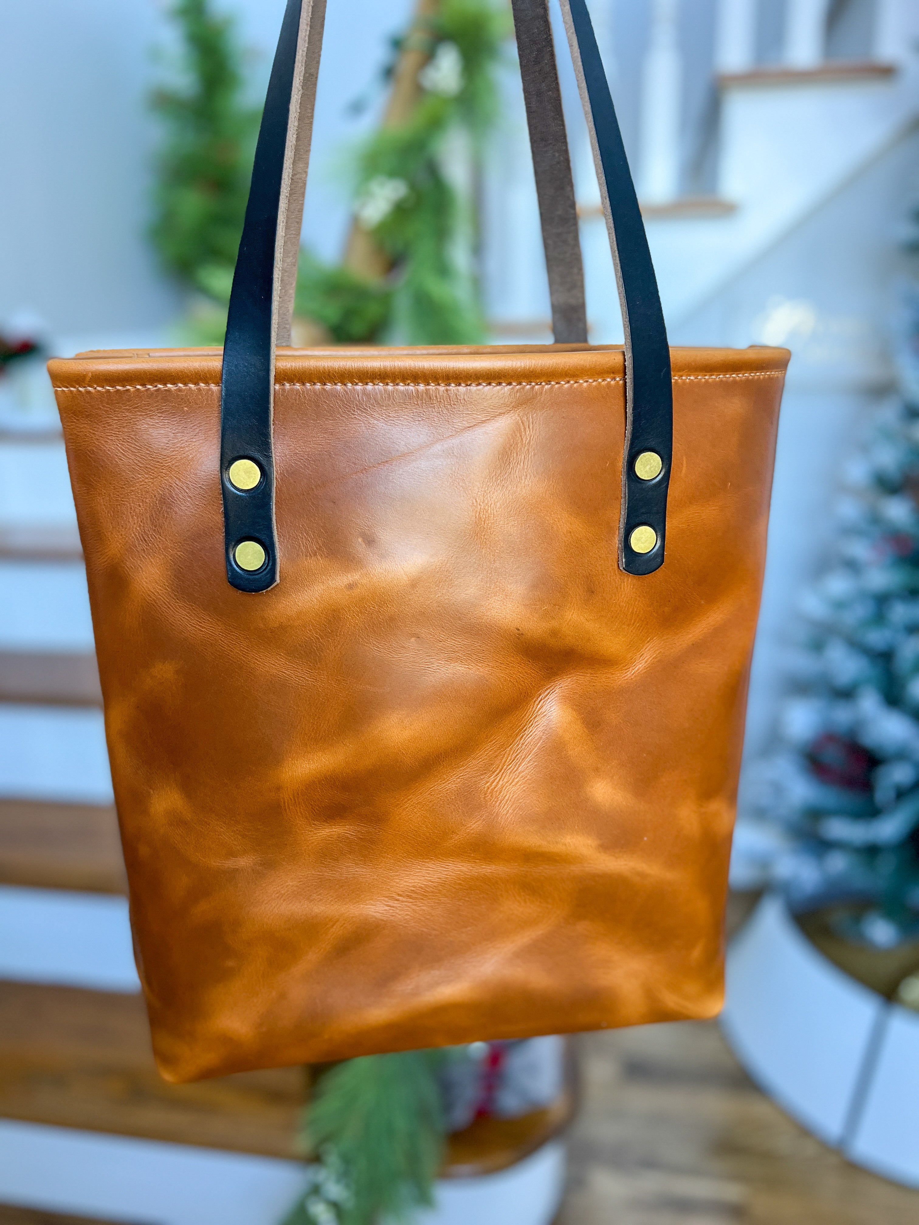 100% Supple shops Leather Tote In Butterscotch