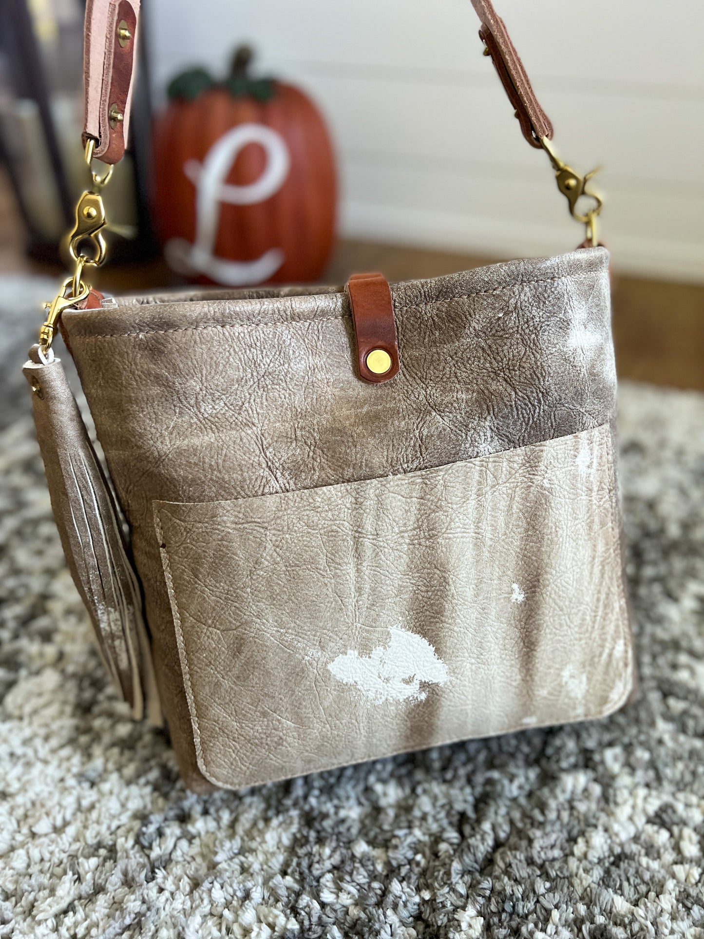 Bennett “shorty” Bucket in Vintage Cowhide