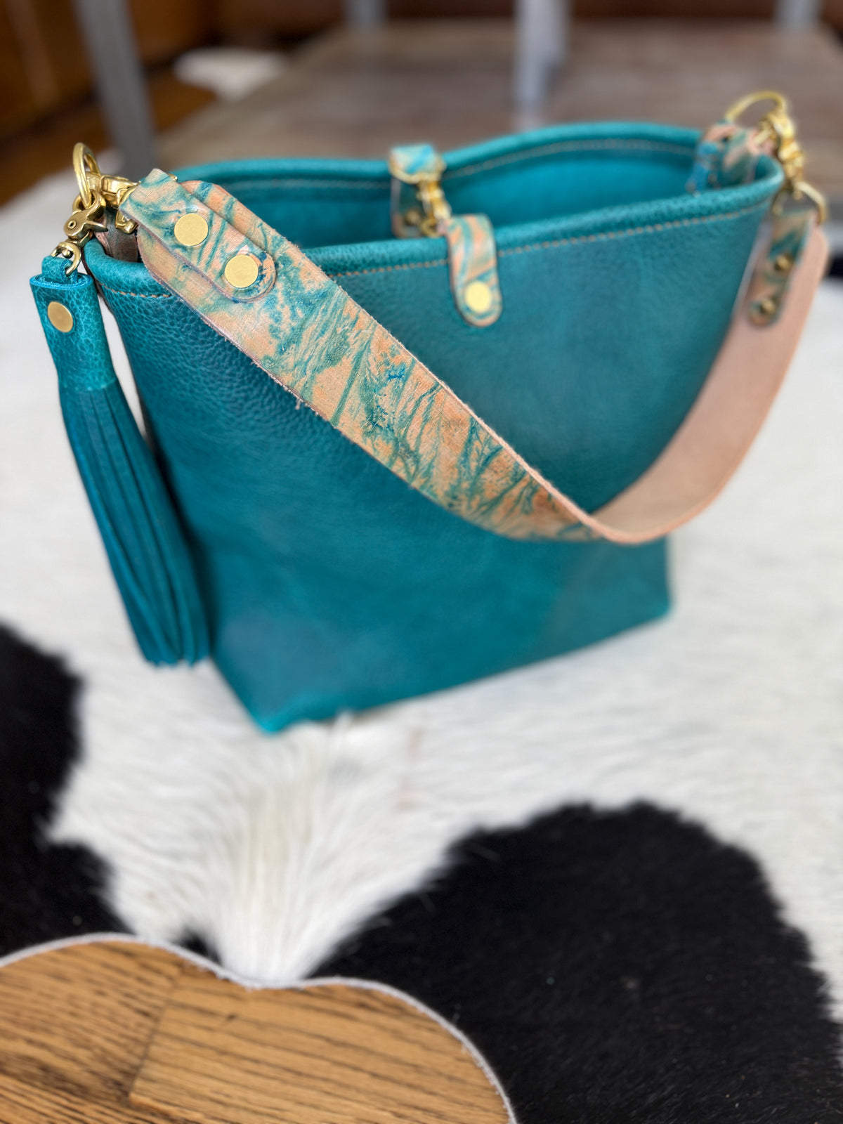 Hobo Bucket in Blue Moon Bison w/Candy Strap