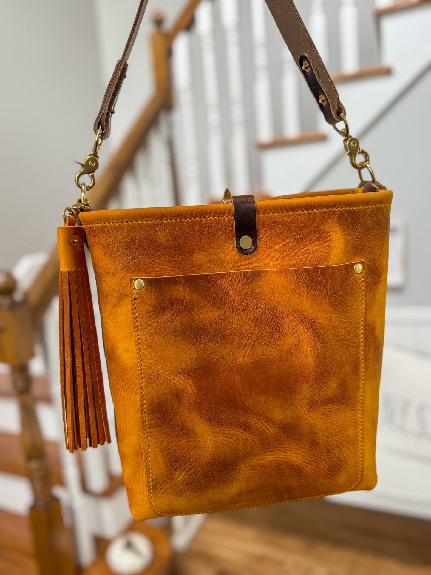 Bennett Bucket in Yellowstone Italian Vegetable Tan
