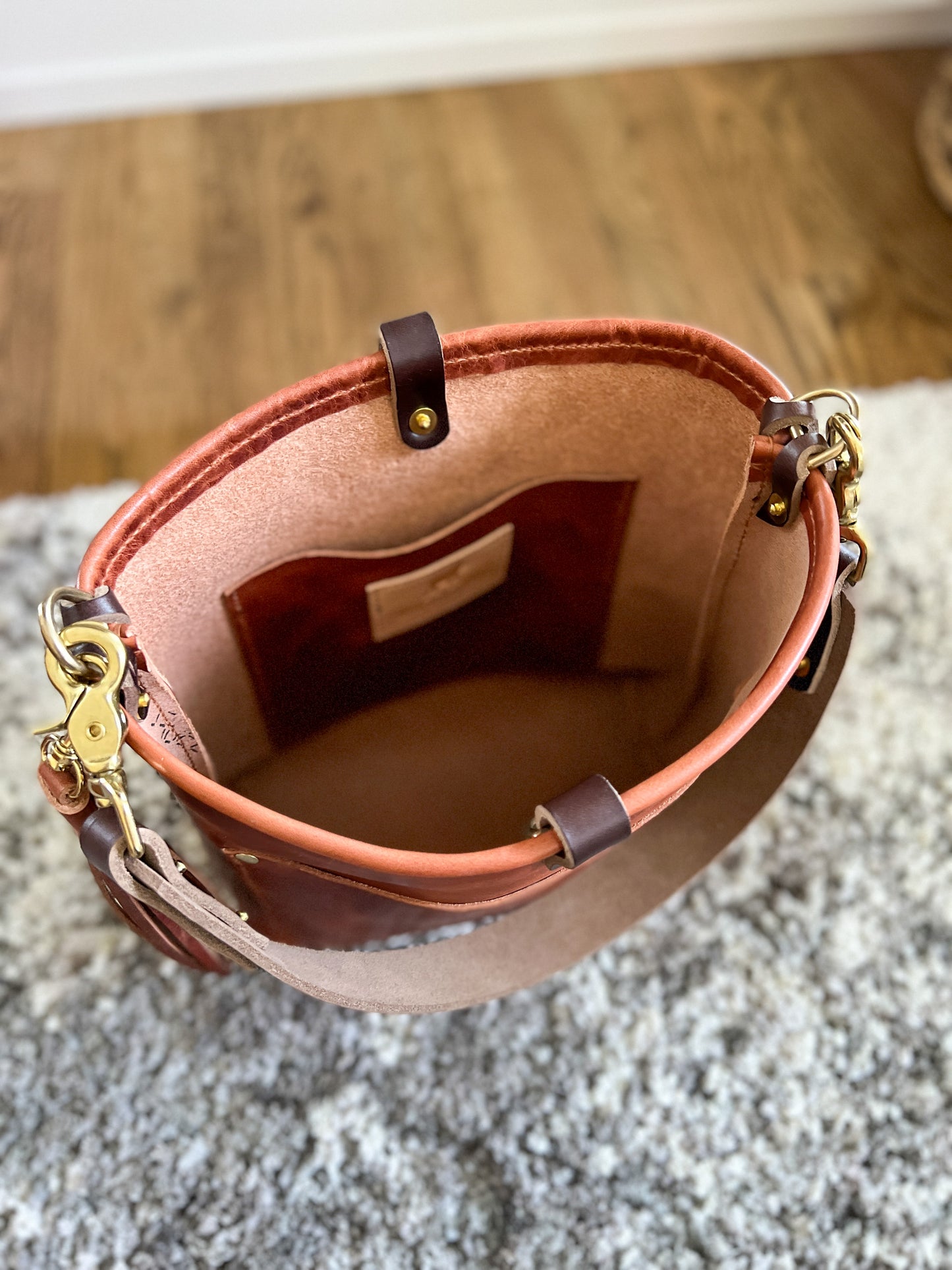 Petite Bennett Bucket in Horween English Tan Derby