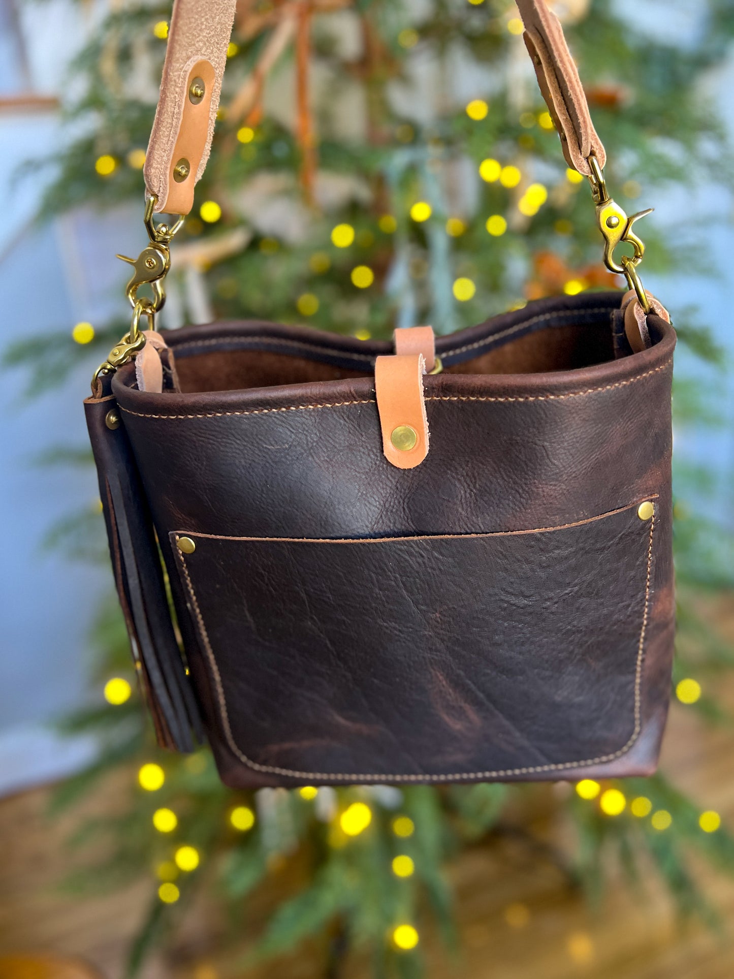 Bennett “shorty” Bucket in Brown Kodiak Full Grain Leather