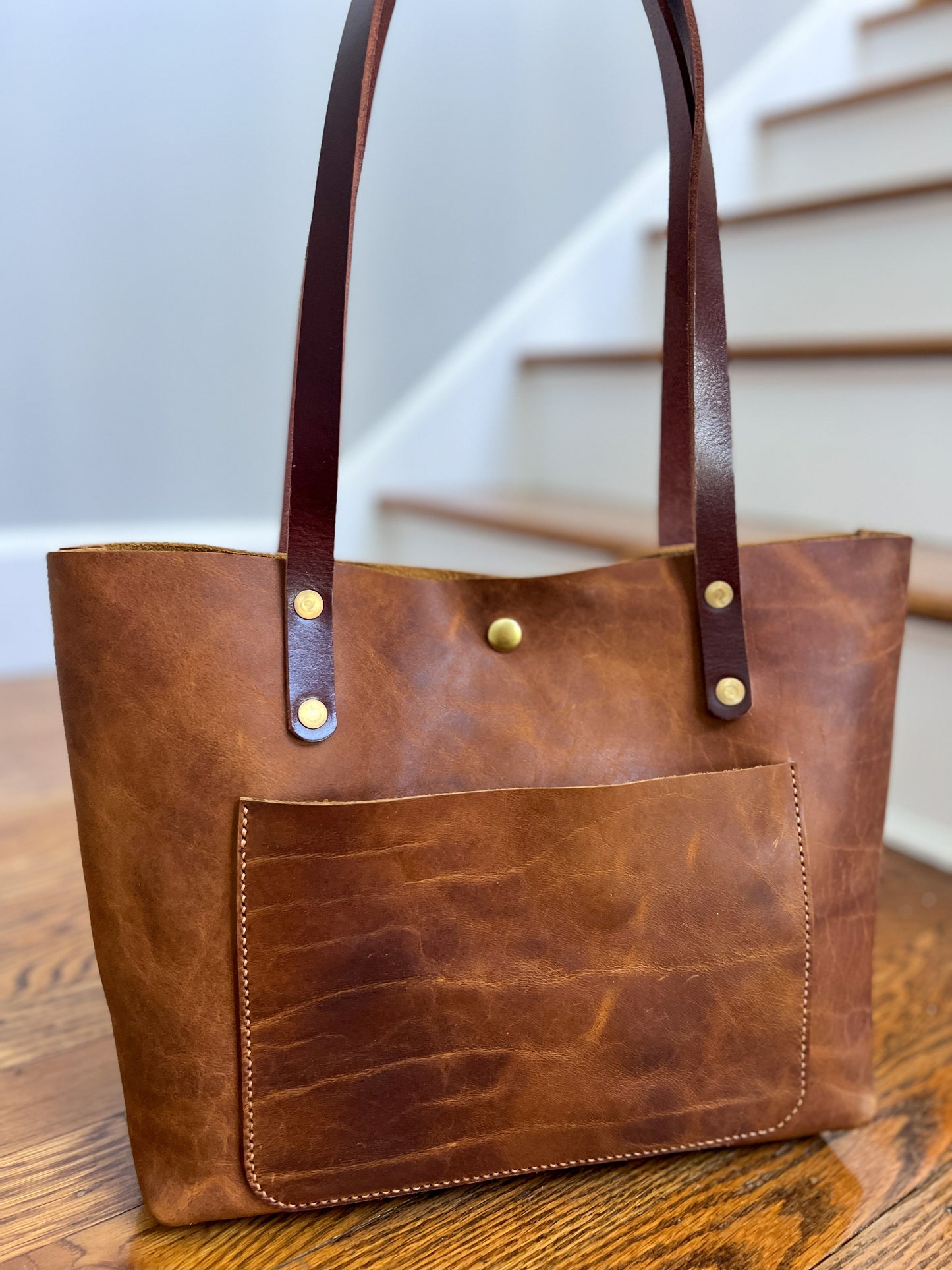 East-West Tote in Old Saddle Bison