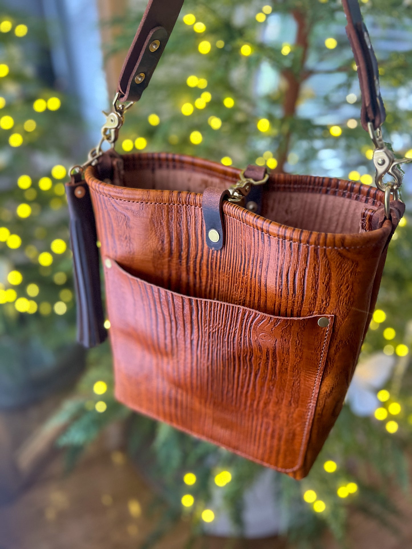 Bennett Bucket in Wooden Vachetta Leather