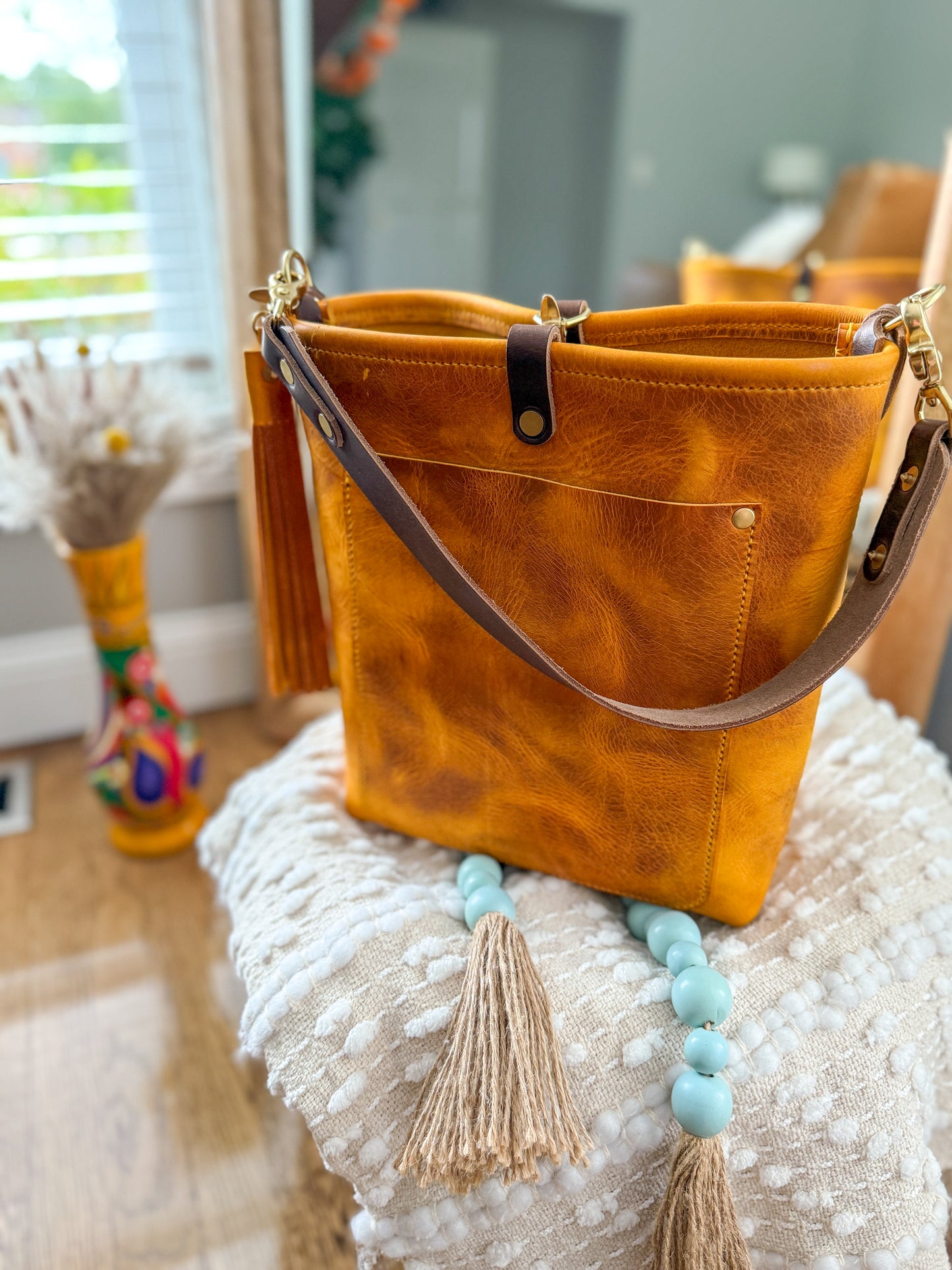 Bennett Bucket in Yellowstone Italian Vegetable Tan