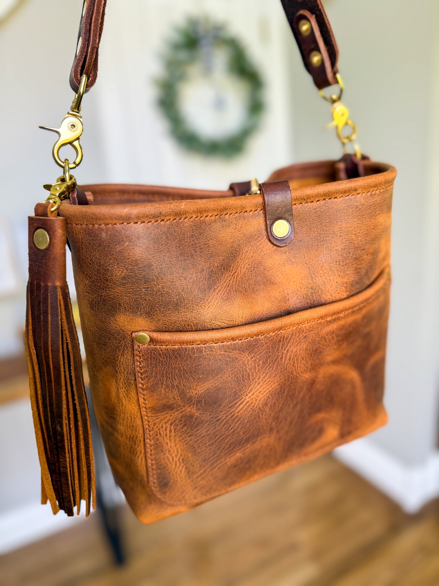 Bennett “shorty” Bucket in Old Soul Full Grain Leather