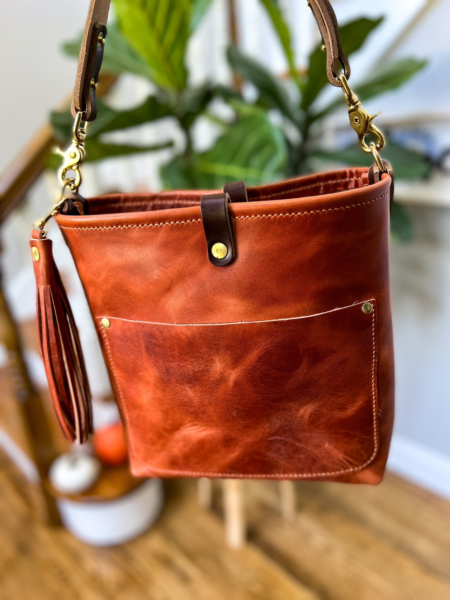 Petite Bennett Bucket in Horween English Tan Derby