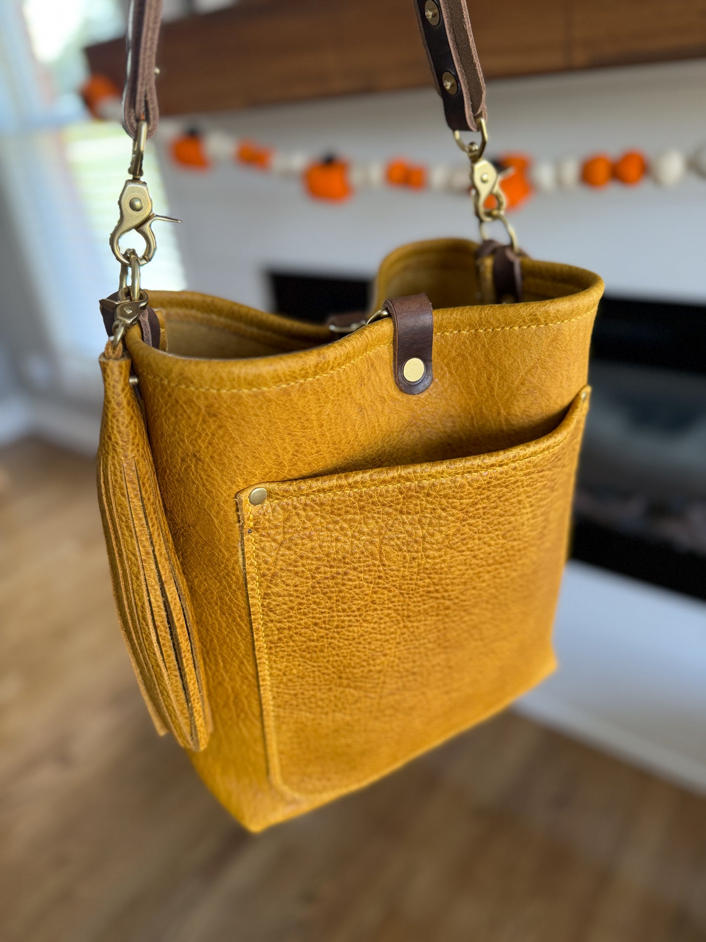 Bennett Bucket in Goldenrod Full Grain Bison