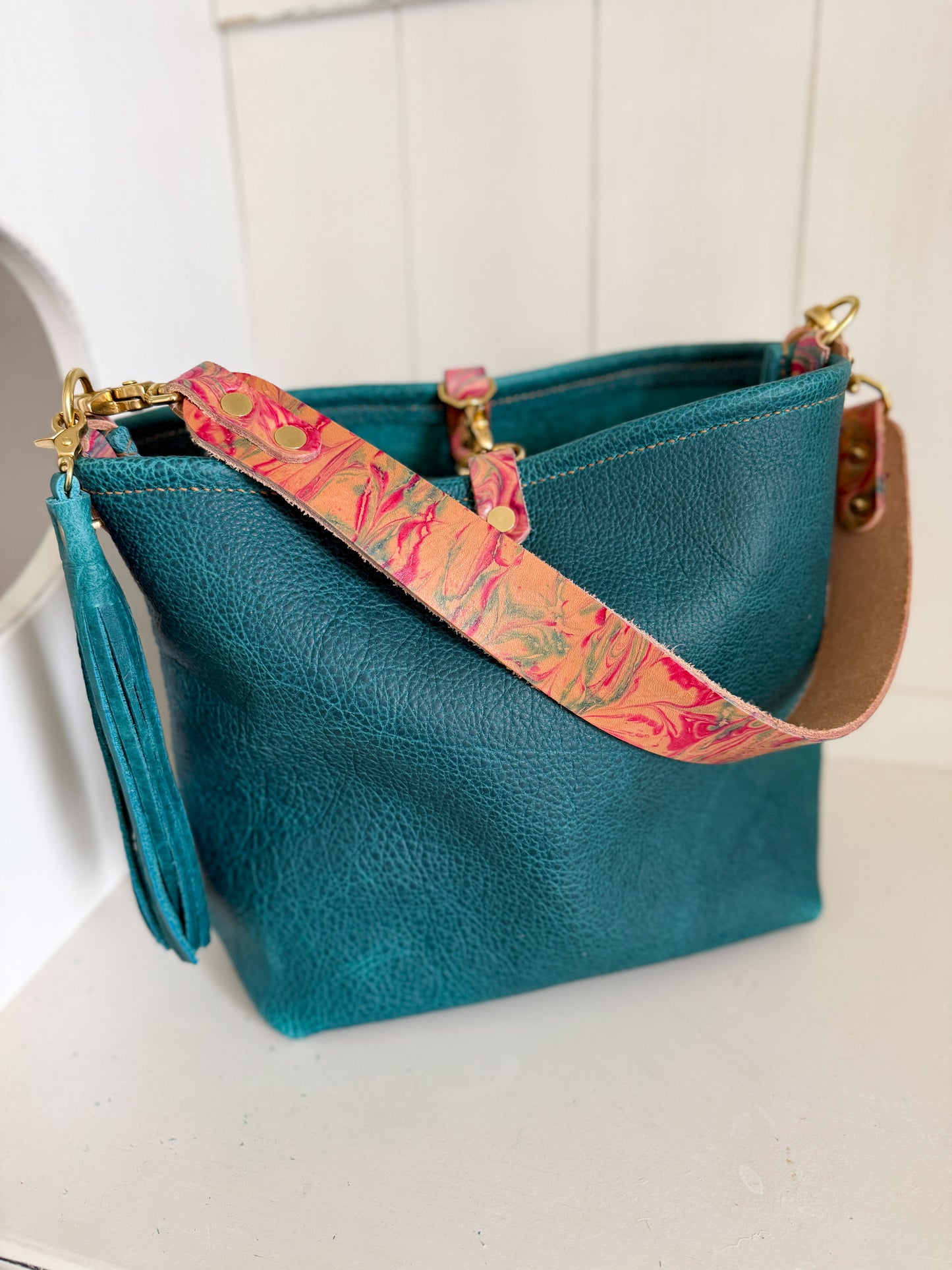 Hobo Bucket in Blue Moon Bison w/Candy Strap