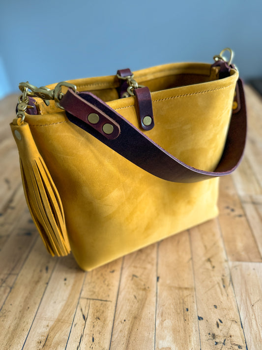 Hobo Bucket in Wheat Modesto Horween Leather