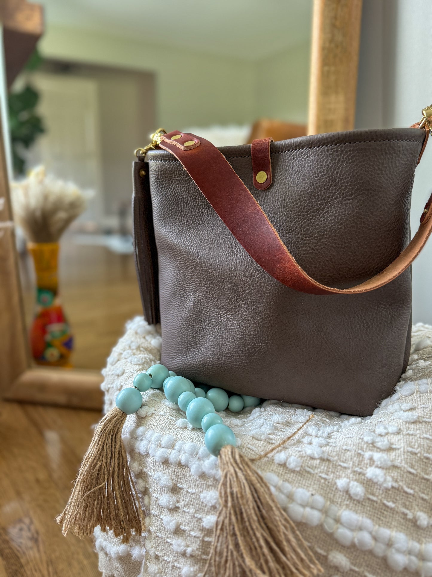 Hobo Bucket in Elephant Vachetta