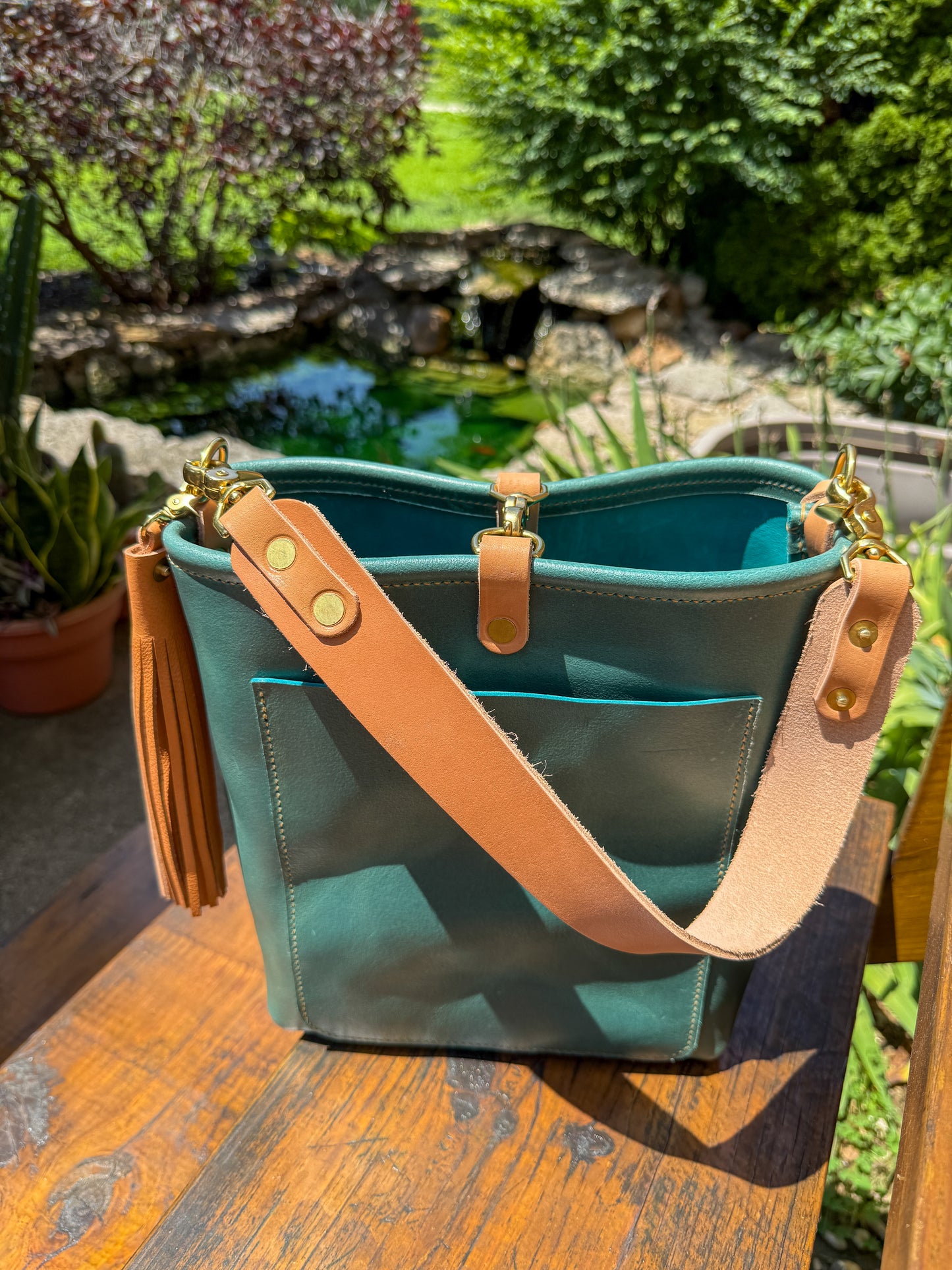 Bennett Bucket in Aqua Pearl Horween