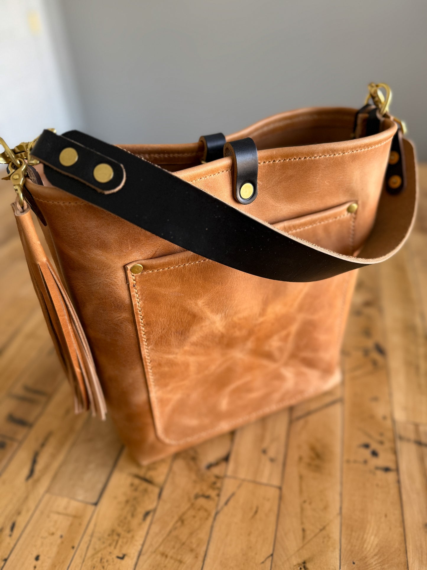 Bennett Bucket in Light Natural Derby Horween