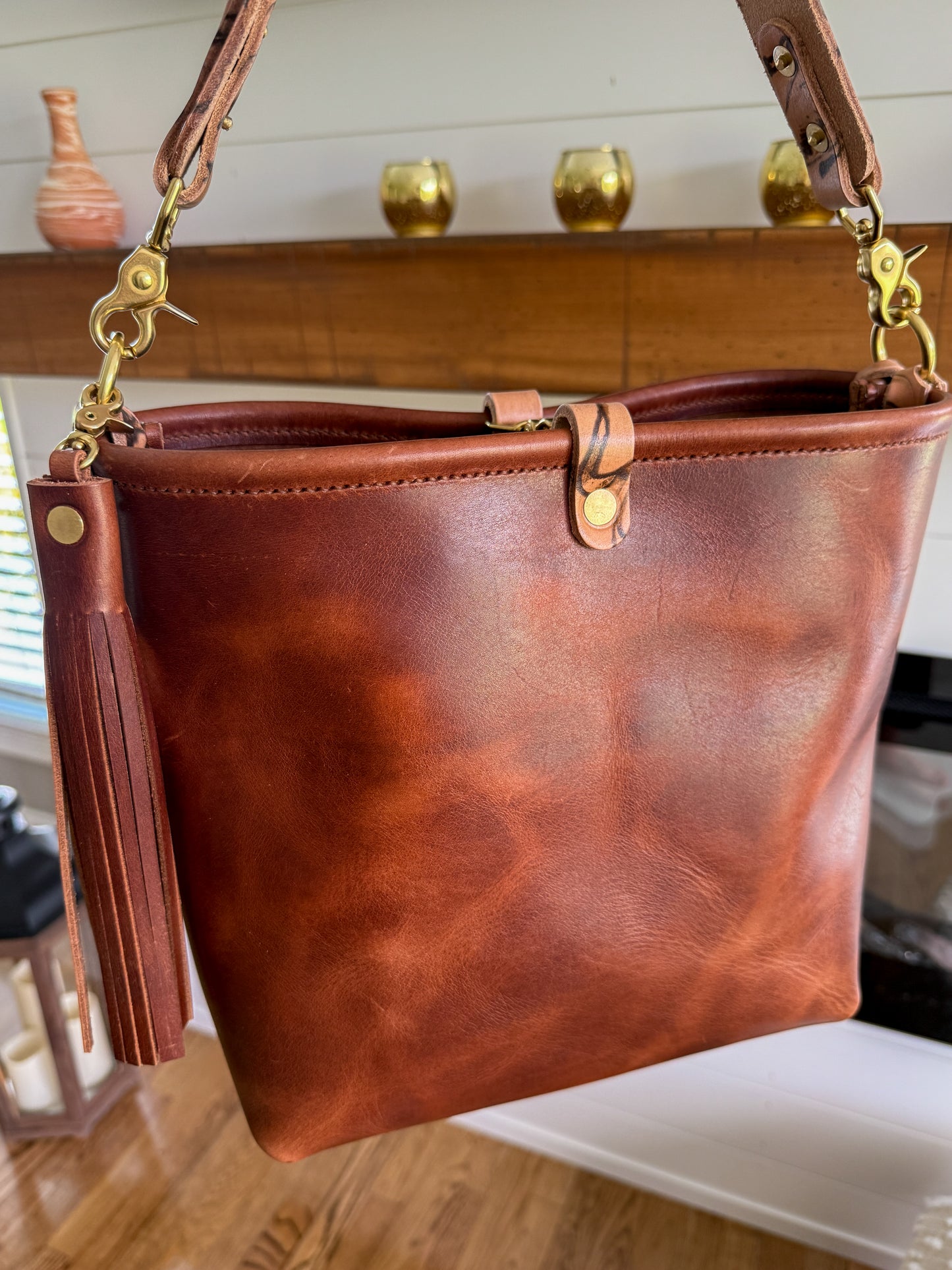 Hobo Bucket in Horween Brown Nut Dublin w/Candy Strap