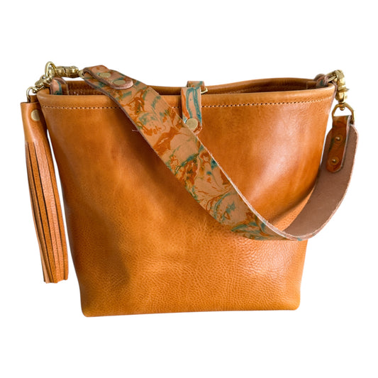 Hobo Bucket in Italian Honey Saffron Vegetable Tan w/Candy Strap