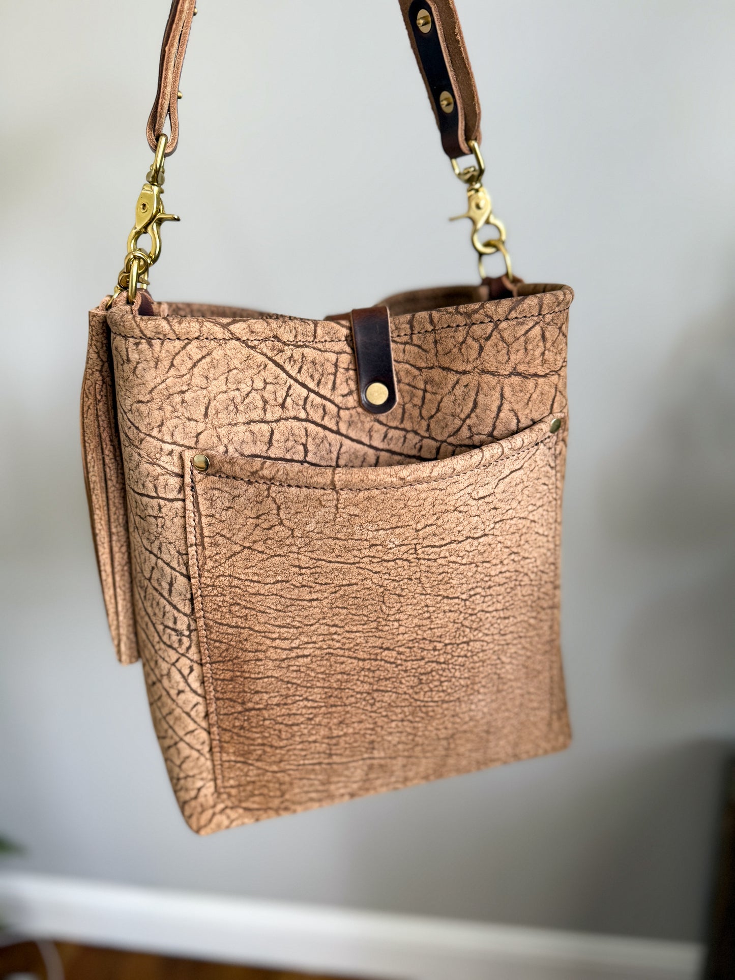 Bennett Bucket in Riverstone Full Grain Bison