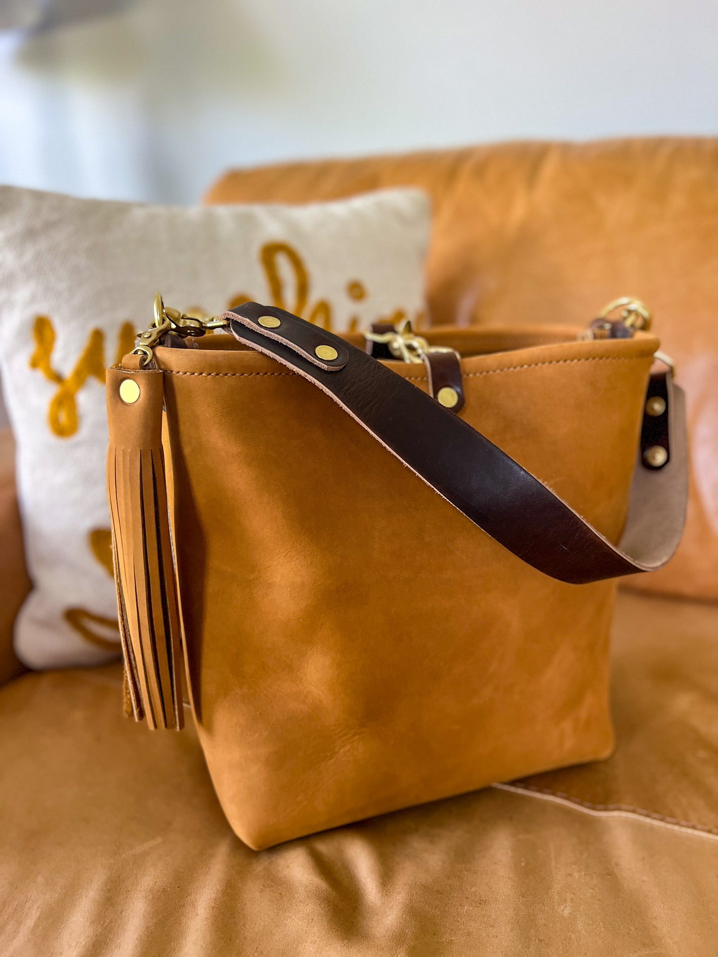 Hobo Bucket in Desert Sand Full Grain Leather