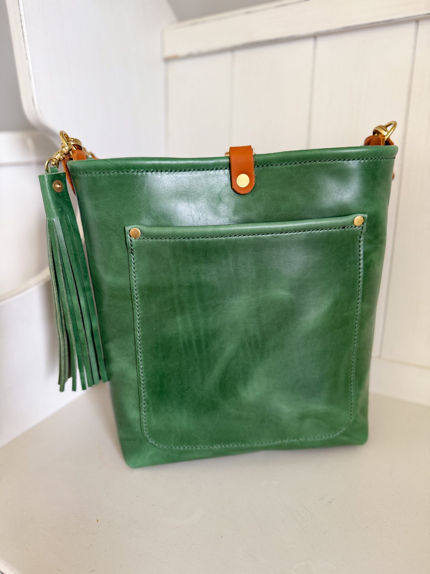 Bennett Bucket in Shamrock Green Full Grain Leather