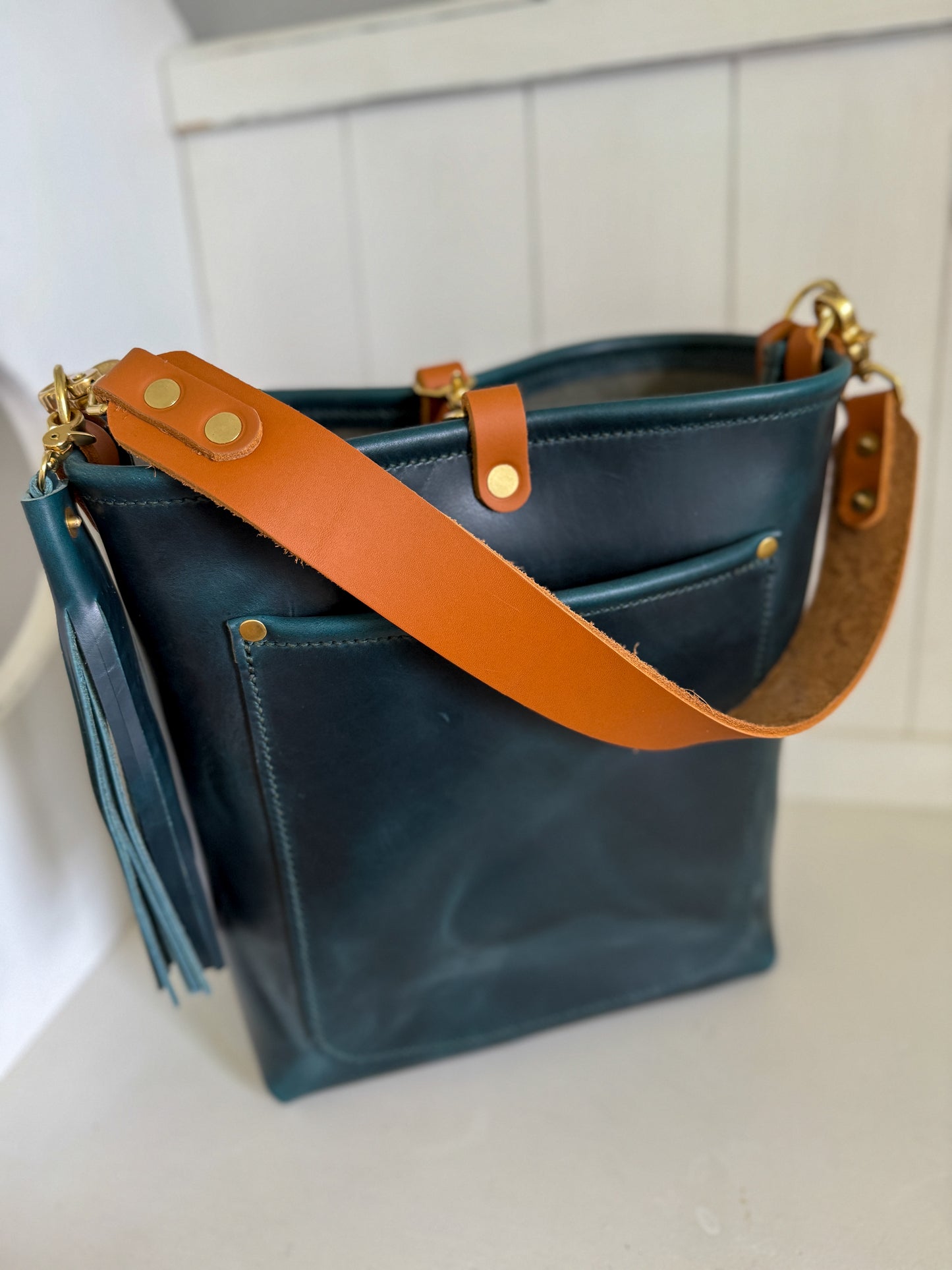 Bennett Bucket in Horween Marine Blue